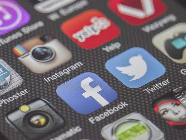 Facebook Expands Its Video Playback Options